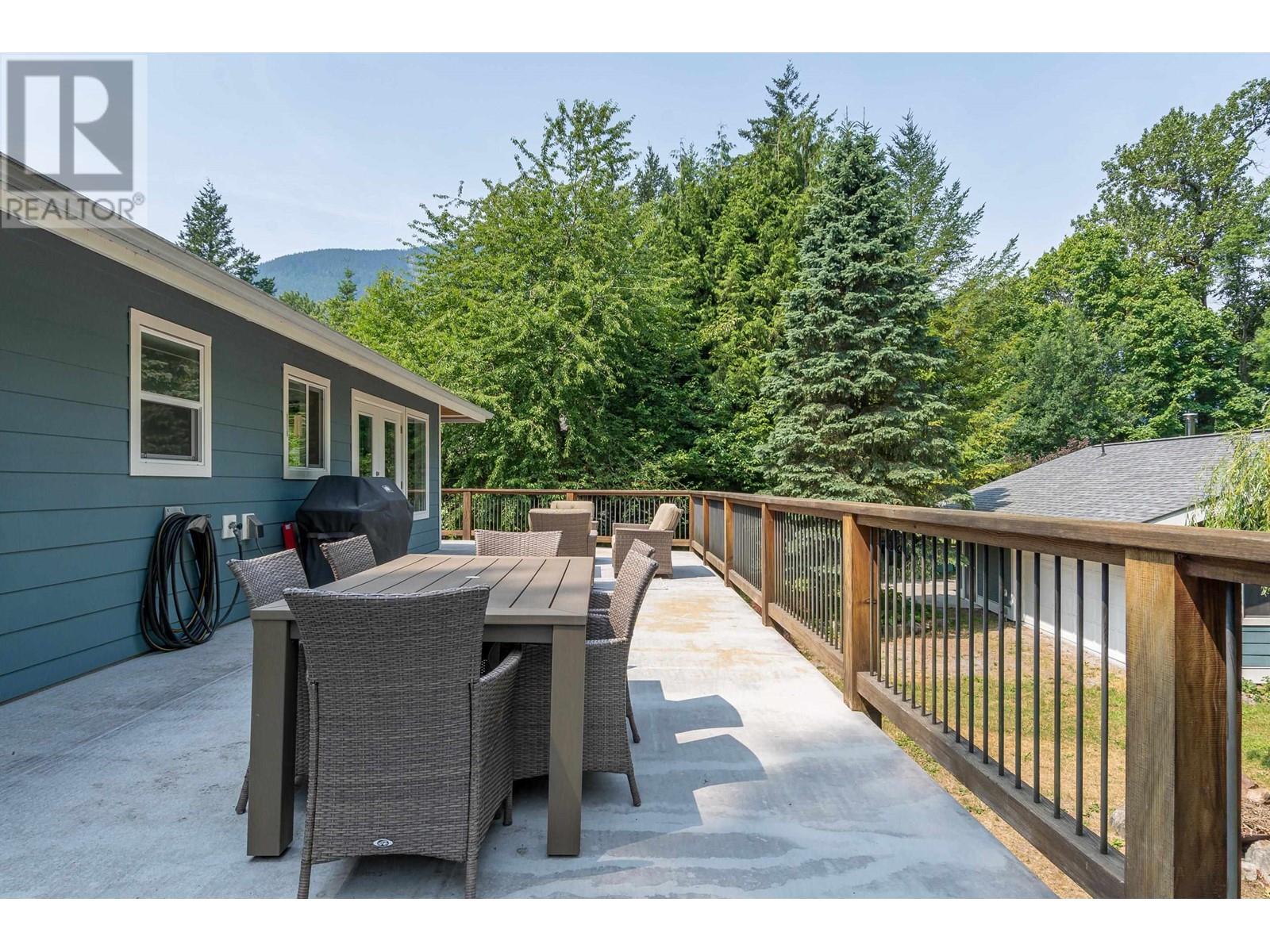 1269 Judd Road, Squamish, British Columbia  V0N 1H0 - Photo 23 - R2820541