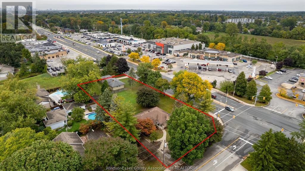 3945-85 Dougall Avenue, Windsor, Ontario  N9G 1X3 - Photo 2 - 23020057