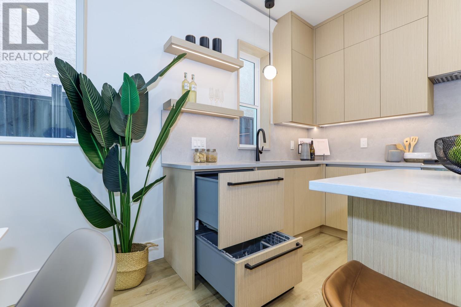 3224 E 27th Avenue, Vancouver, British Columbia  V5R 1P6 - Photo 14 - R2819692