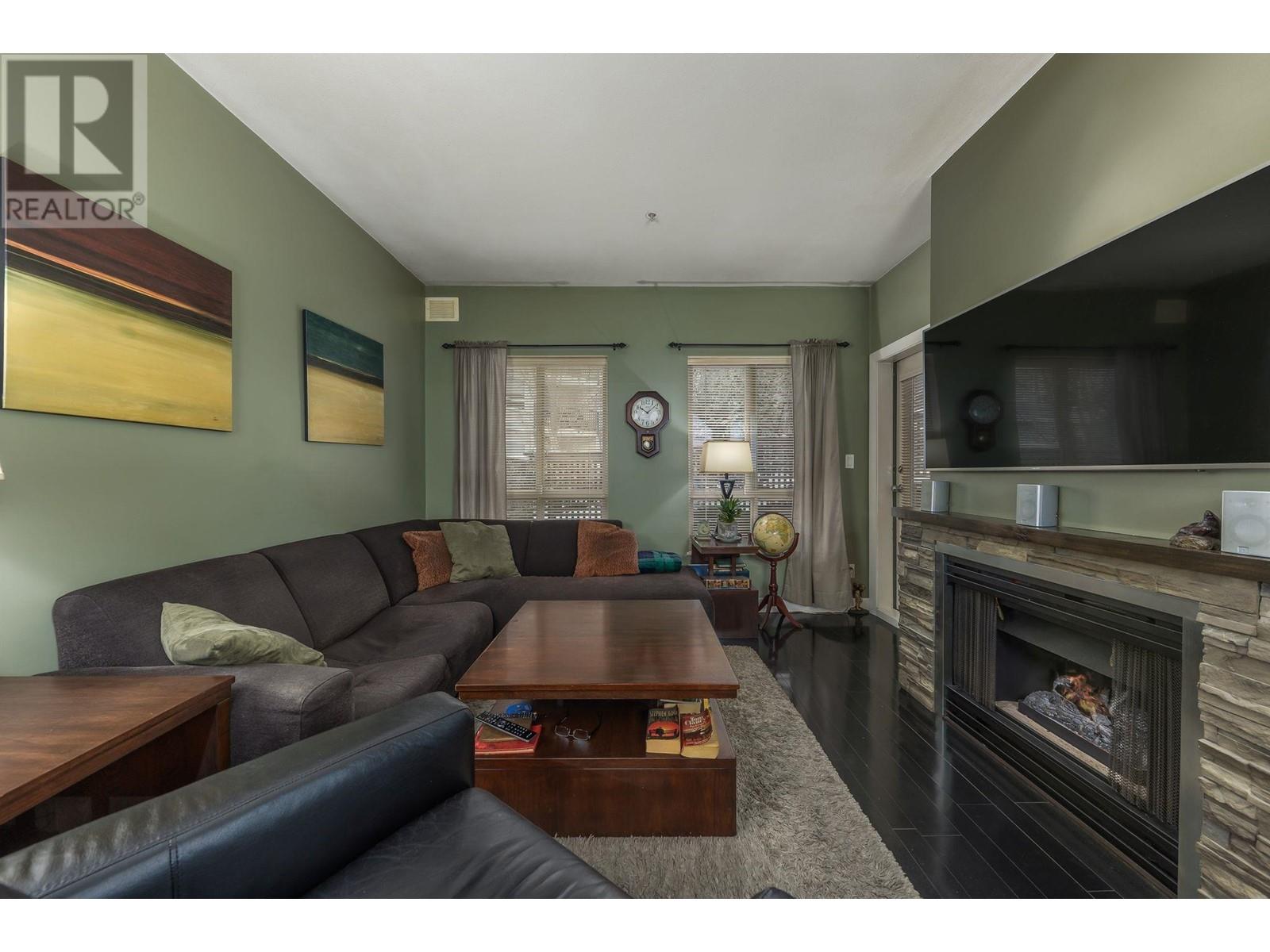 103 150 W 22nd Street, North Vancouver, British Columbia  V7M 3M4 - Photo 3 - R2820331