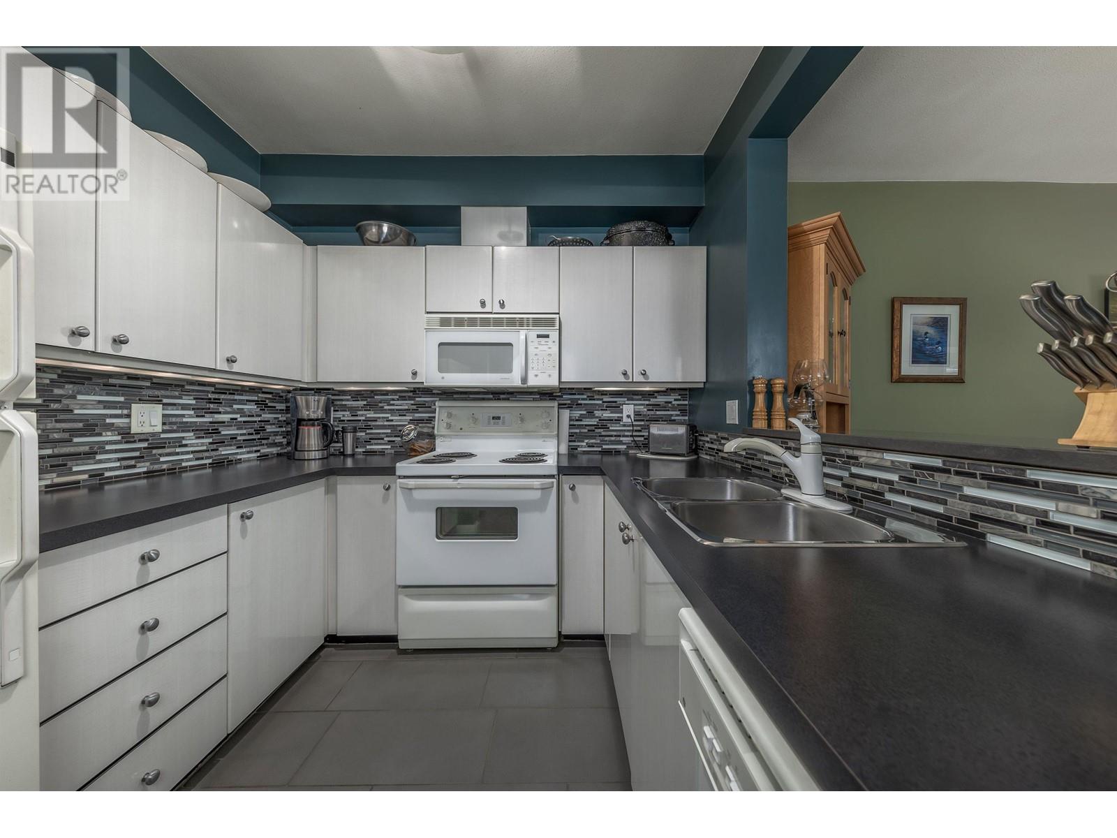 103 150 W 22nd Street, North Vancouver, British Columbia  V7M 3M4 - Photo 5 - R2820331