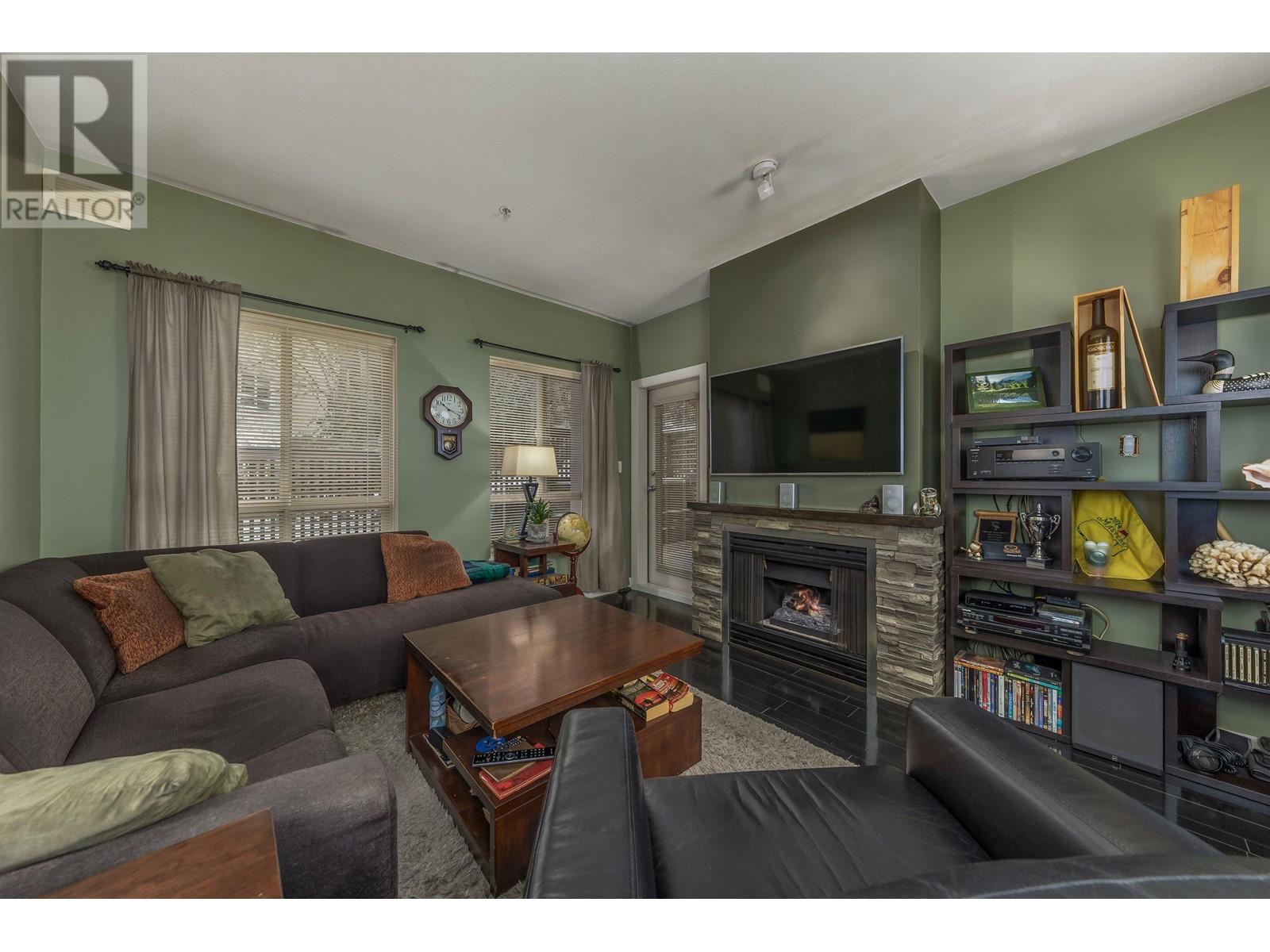 103 150 W 22nd Street, North Vancouver, British Columbia  V7M 3M4 - Photo 2 - R2820331