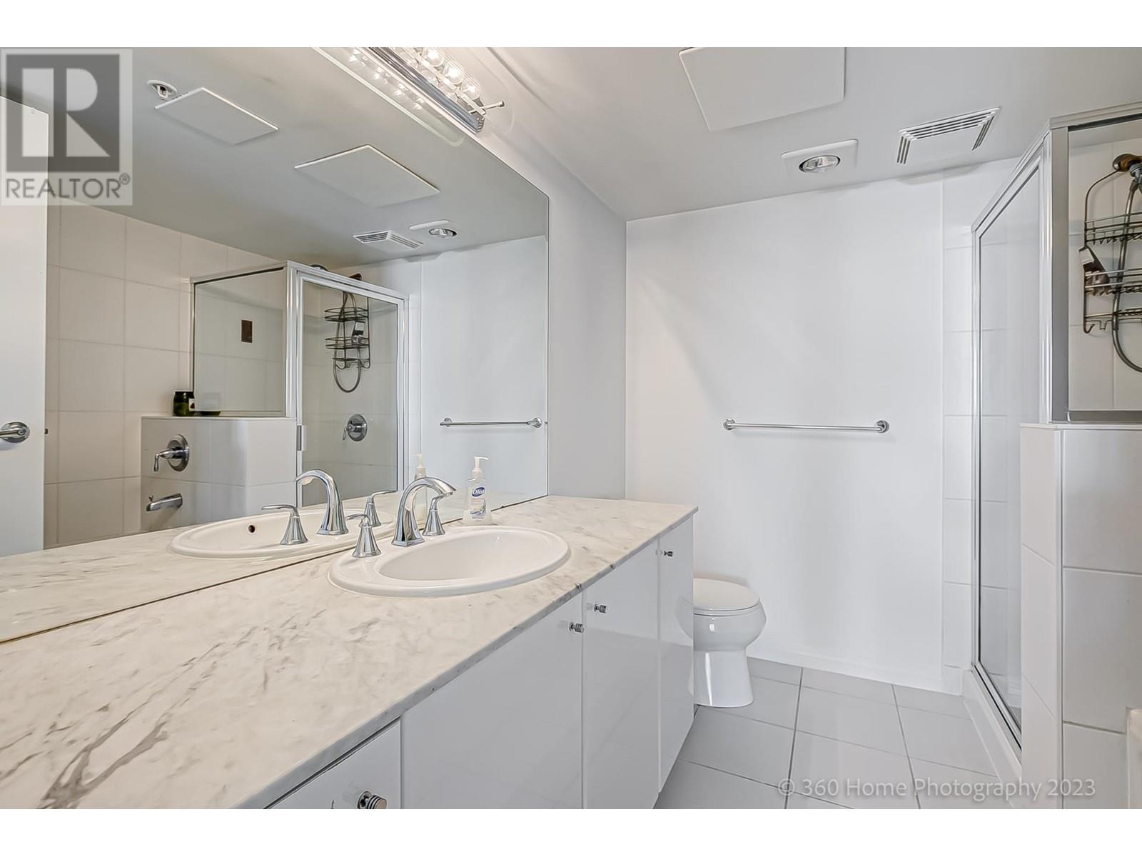304 188 E Esplanade, North Vancouver, British Columbia  V7L 4Y1 - Photo 8 - R2816685