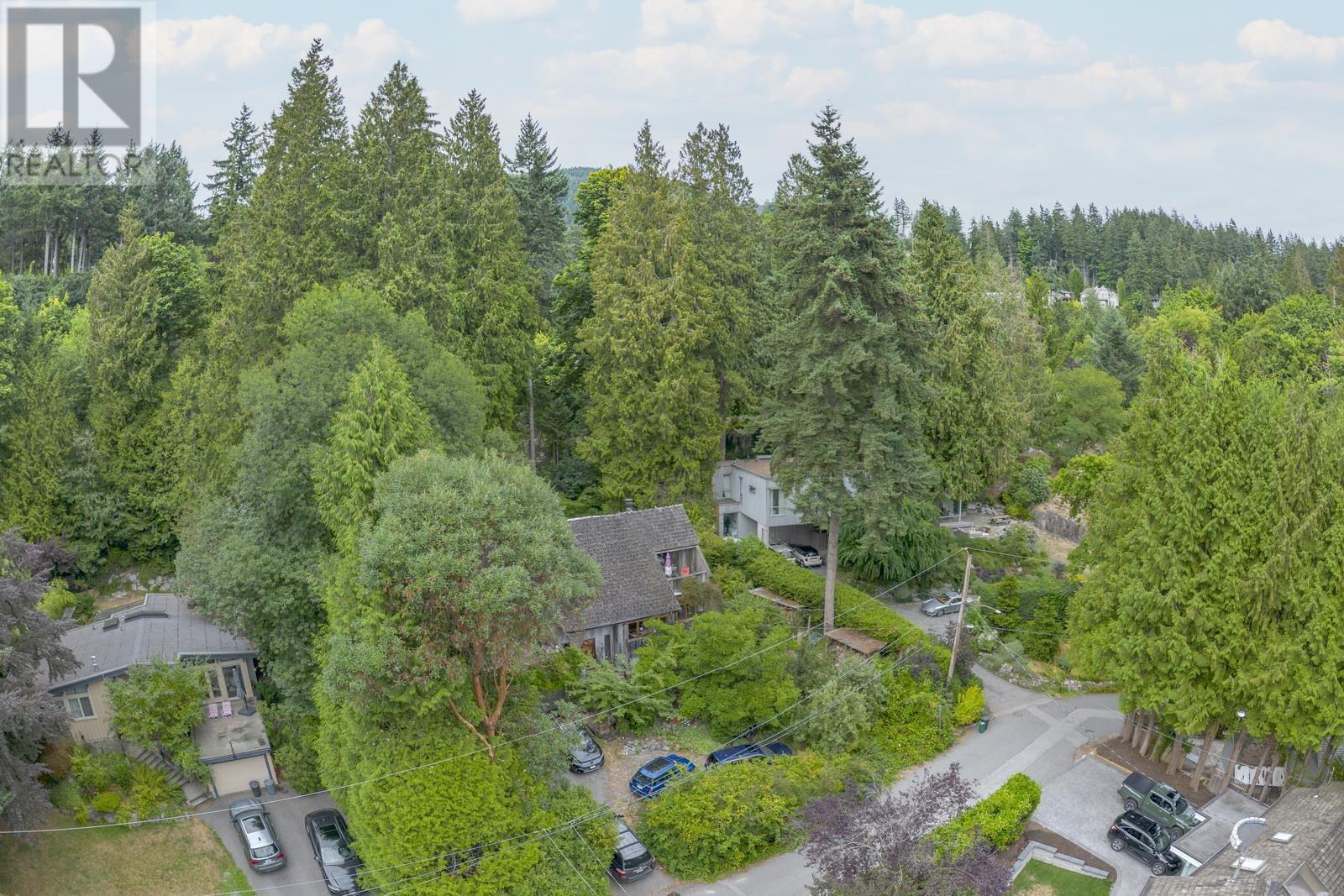 4031 Rose Crescent, West Vancouver, British Columbia  V7V 2N6 - Photo 3 - R2819403