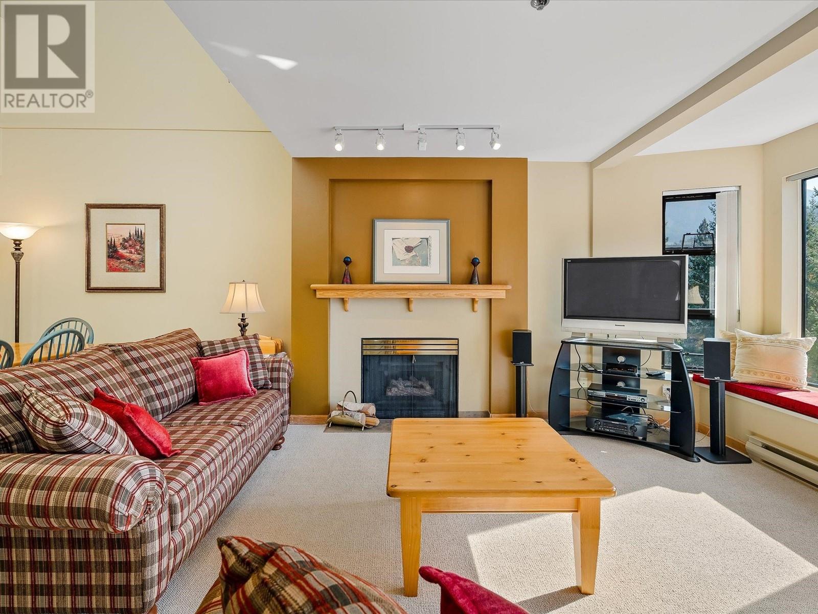 324 3309 Ptarmigan Place, Whistler, British Columbia  V8E 0V6 - Photo 4 - R2820592