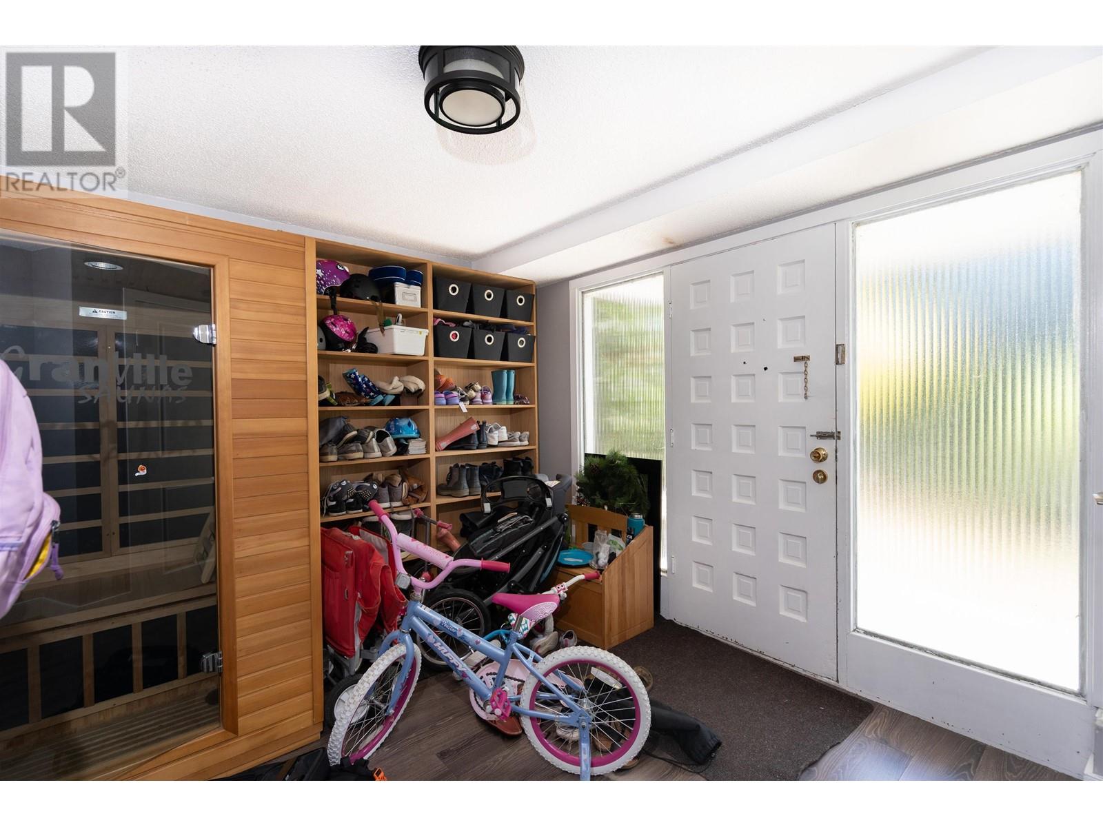 5565 Eleanor Street, Burnaby, British Columbia  V5J 3E1 - Photo 14 - R2820583