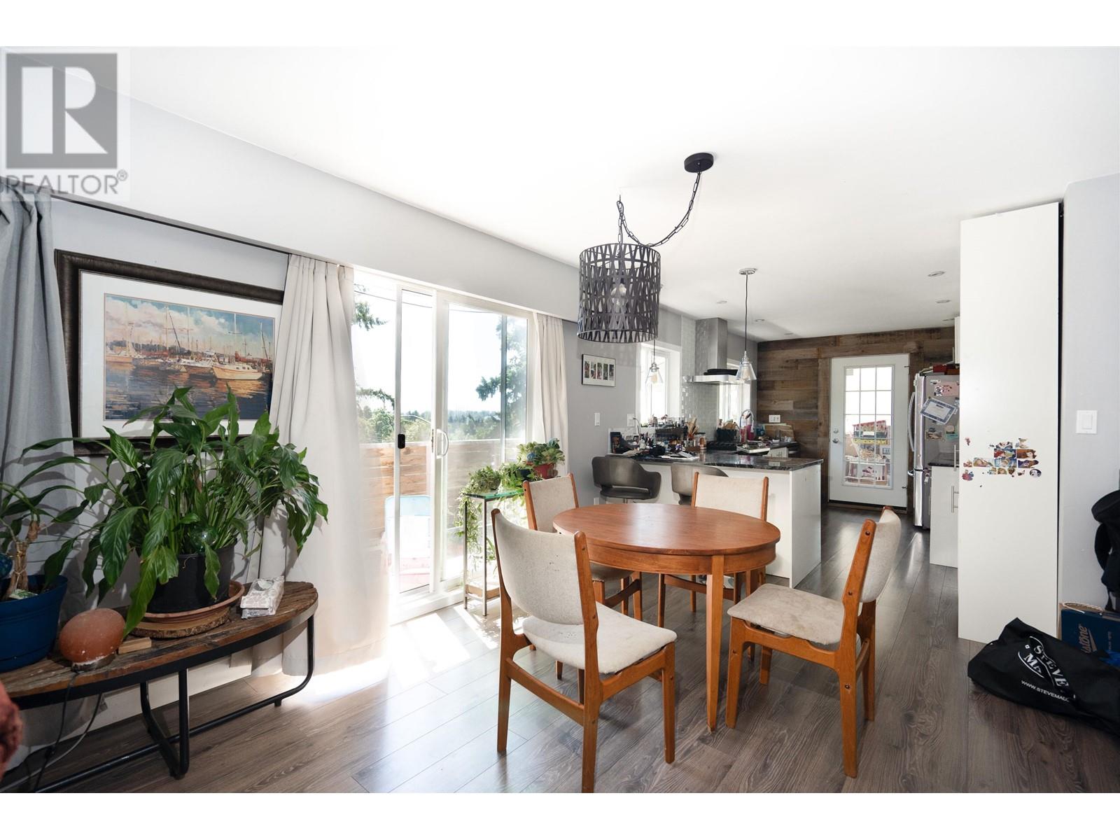 5565 Eleanor Street, Burnaby, British Columbia  V5J 3E1 - Photo 5 - R2820583