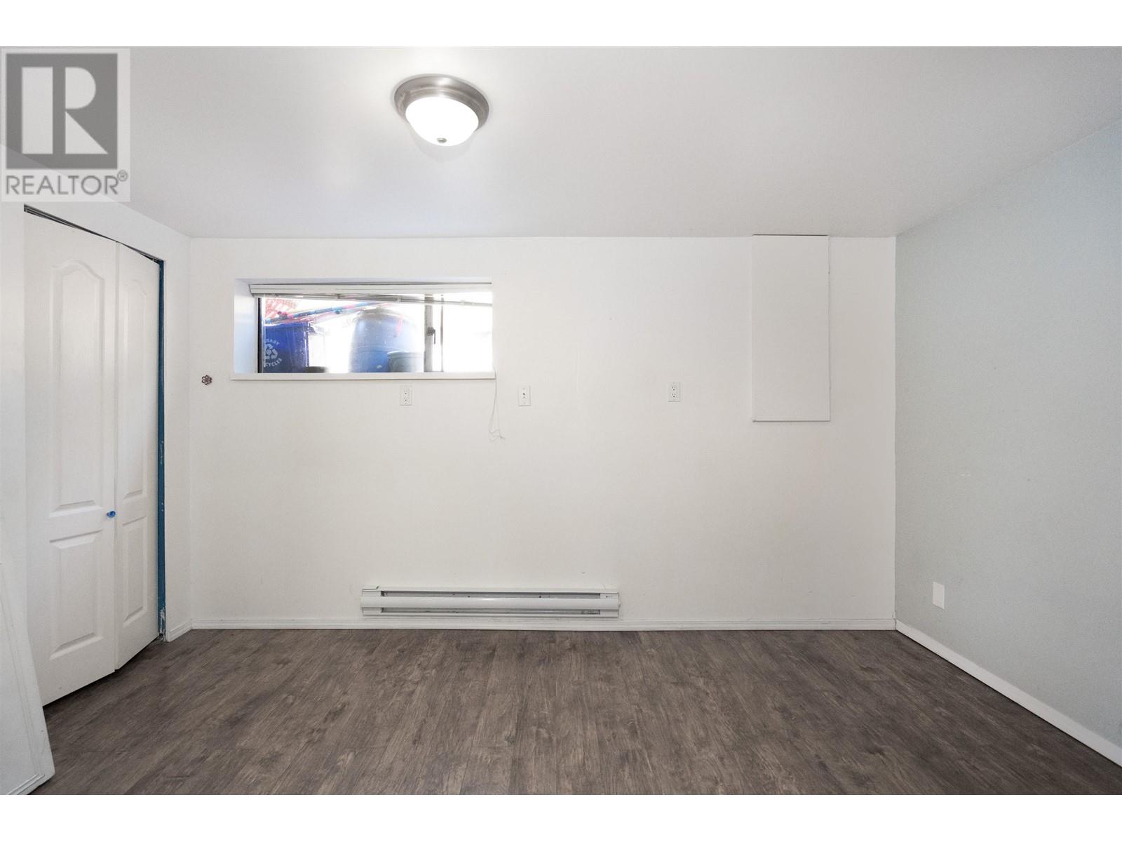 5565 Eleanor Street, Burnaby, British Columbia  V5J 3E1 - Photo 8 - R2820583