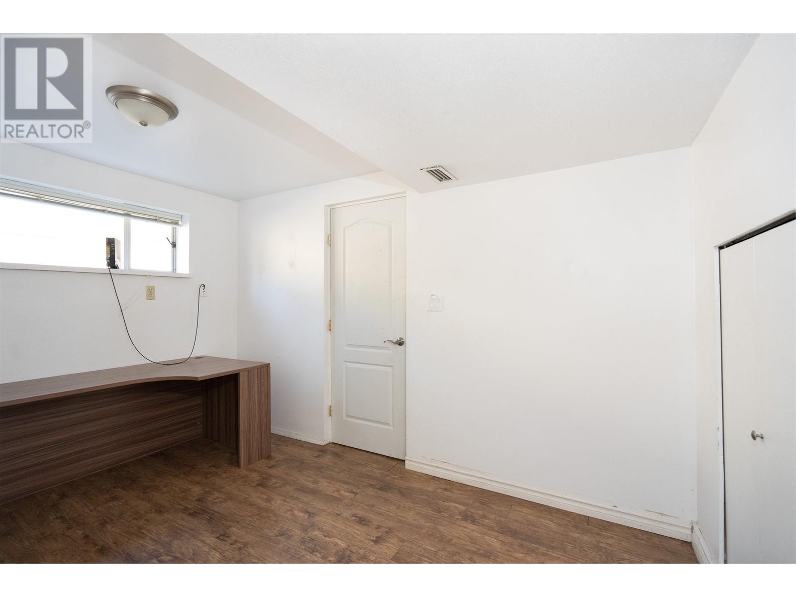 5565 Eleanor Street, Burnaby, British Columbia  V5J 3E1 - Photo 9 - R2820583