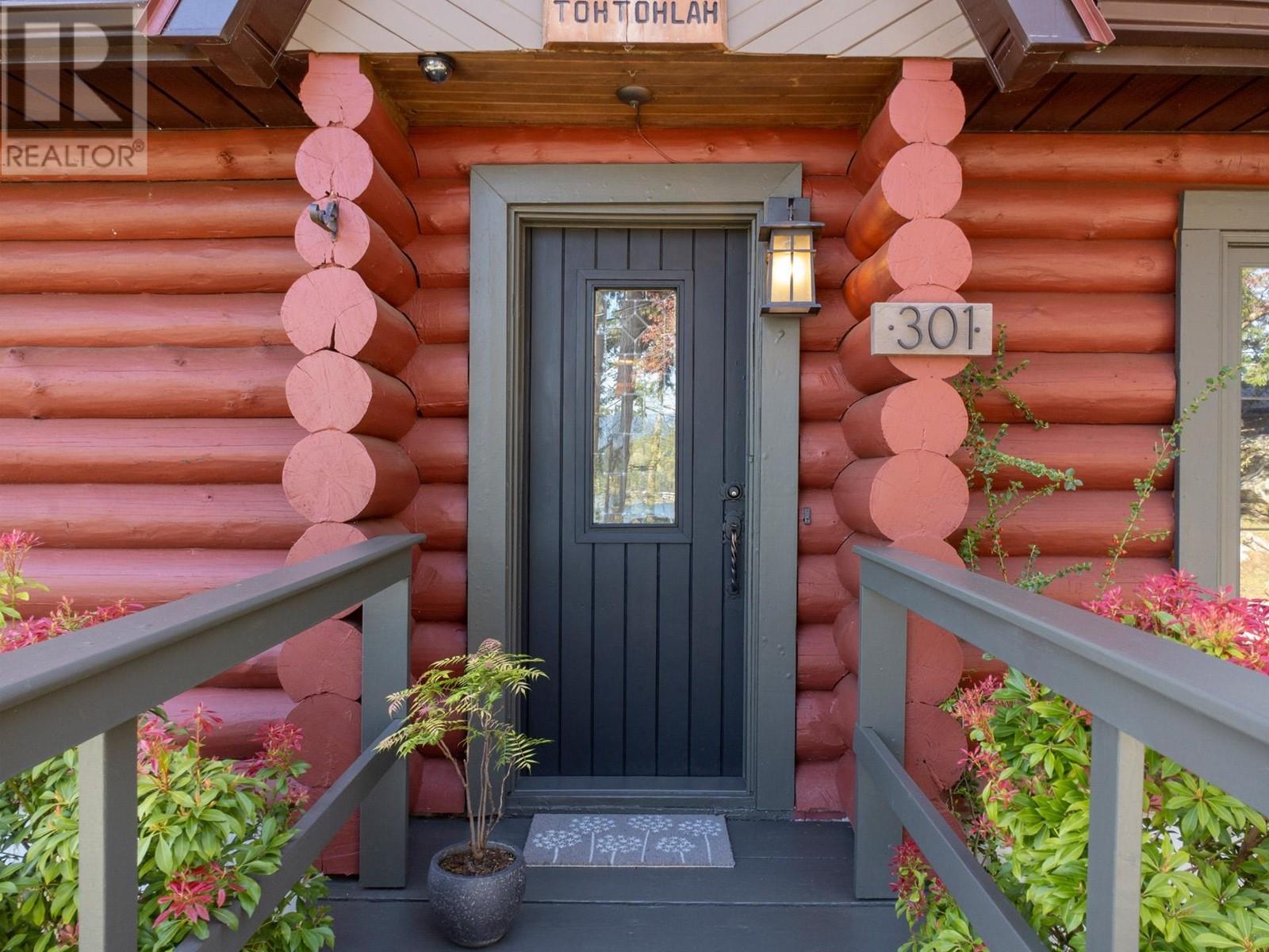 301 SHOAL LOOKOUT, gibsons, British Columbia