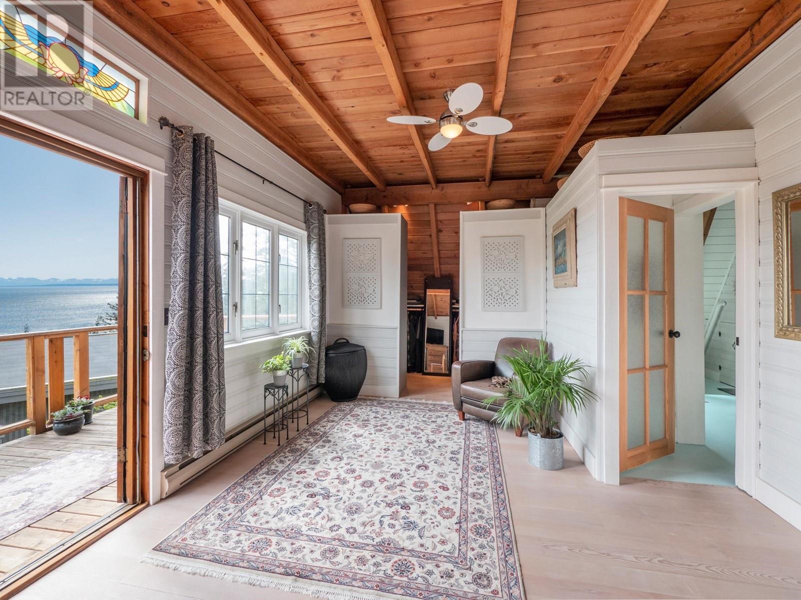 301 Shoal Lookout, Gibsons, British Columbia  V0N 1V8 - Photo 10 - R2820595