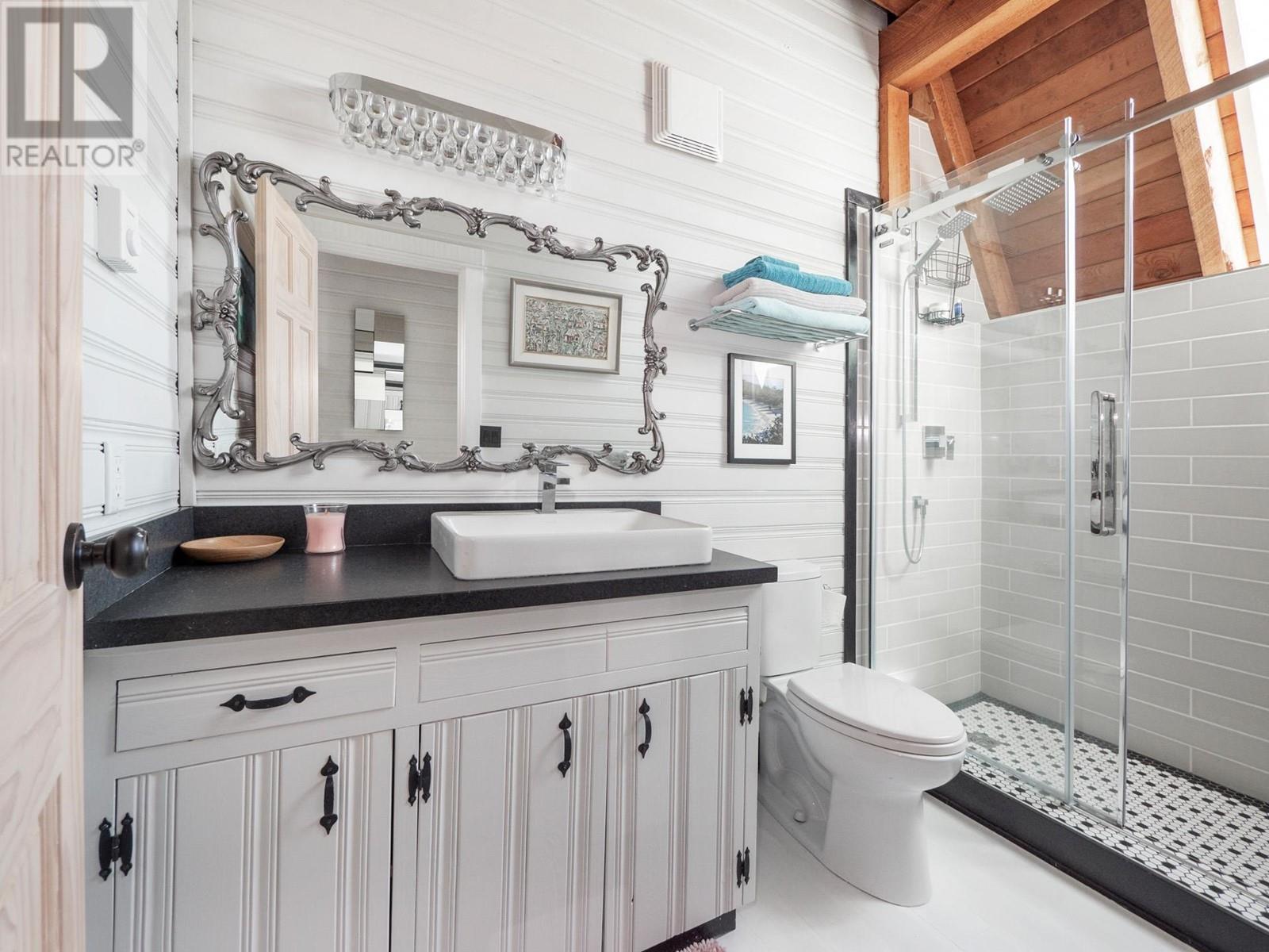 301 Shoal Lookout, Gibsons, British Columbia  V0N 1V8 - Photo 12 - R2820595