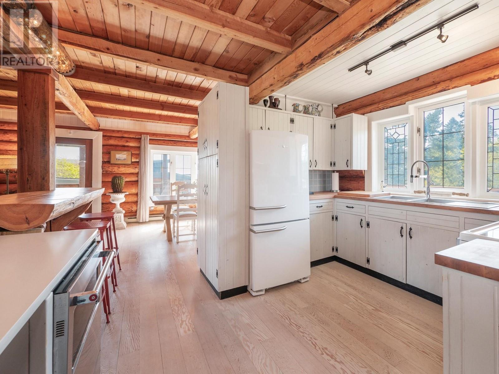 301 Shoal Lookout, Gibsons, British Columbia  V0N 1V8 - Photo 7 - R2820595