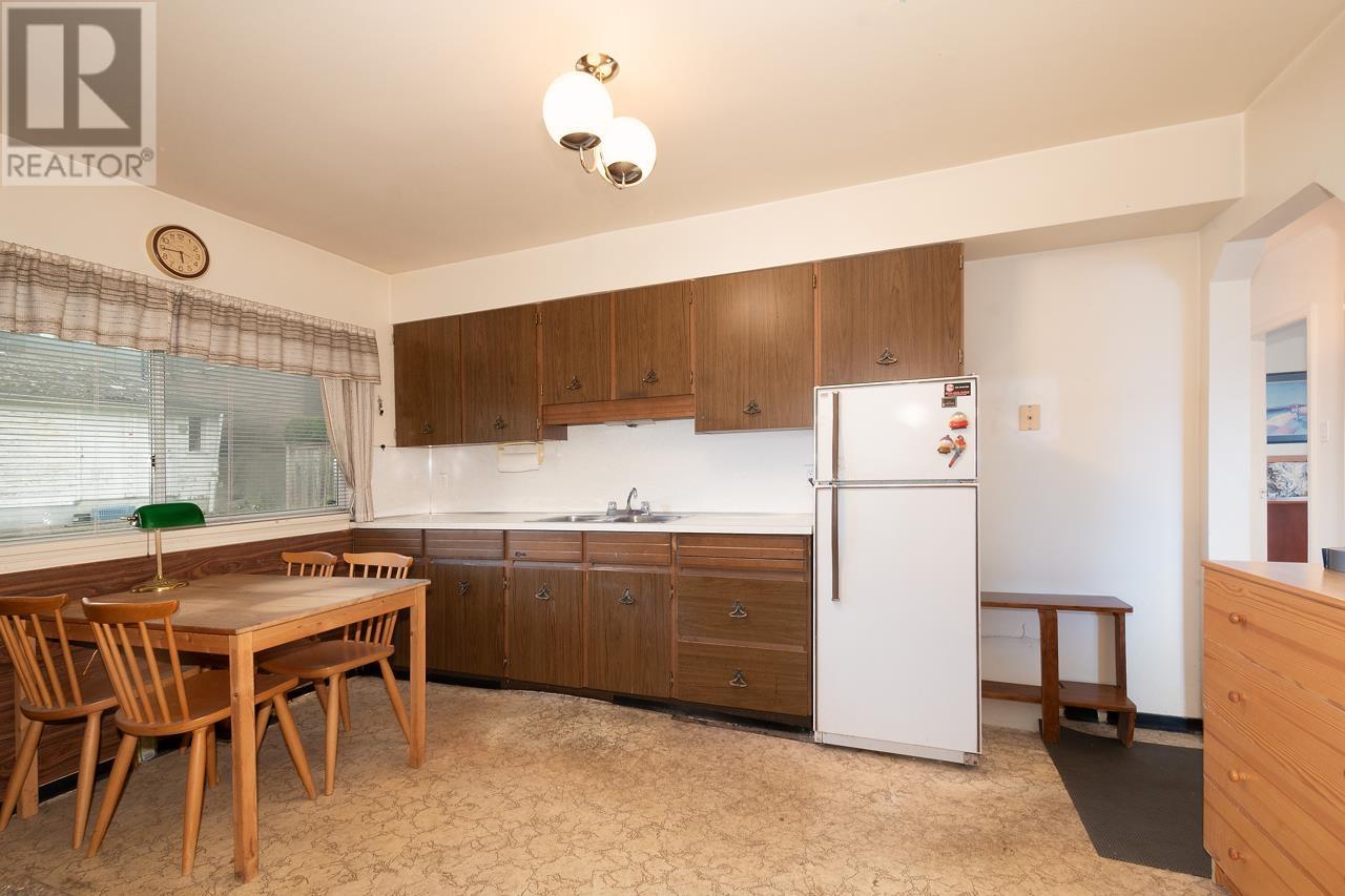 3996 Edinburgh Street, Burnaby, British Columbia  V5C 1R7 - Photo 13 - R2820605