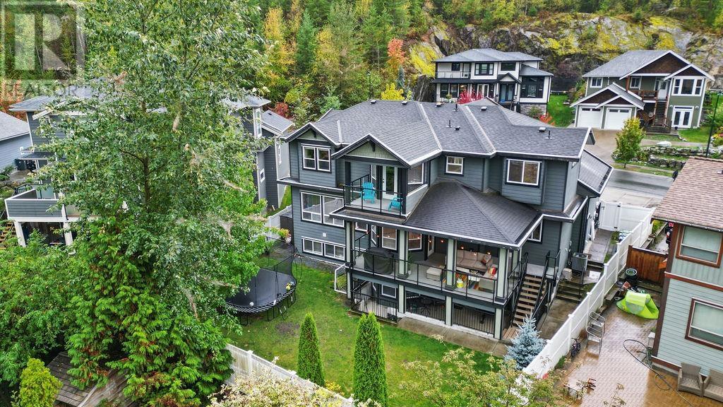 1031 JAY CRESCENT, squamish, British Columbia