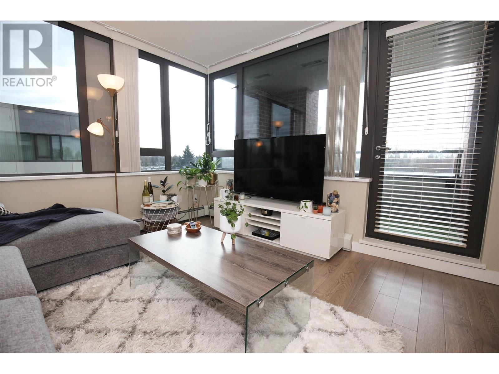 516 2689 Kingsway, Vancouver, British Columbia  V5R 0C3 - Photo 3 - R2820269