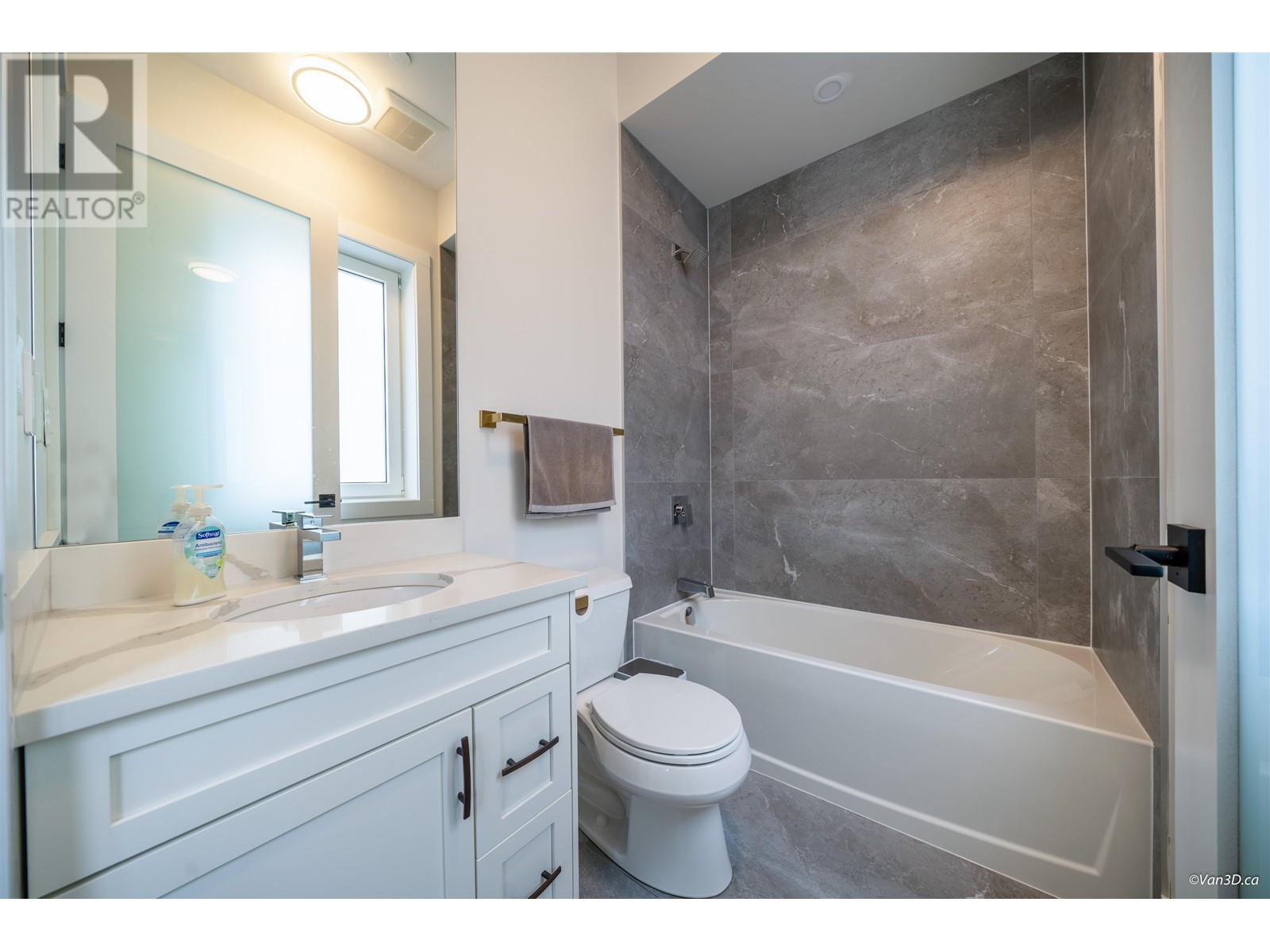 2784 Rosemont Drive, Vancouver, British Columbia  V5S 2C5 - Photo 19 - R2817554