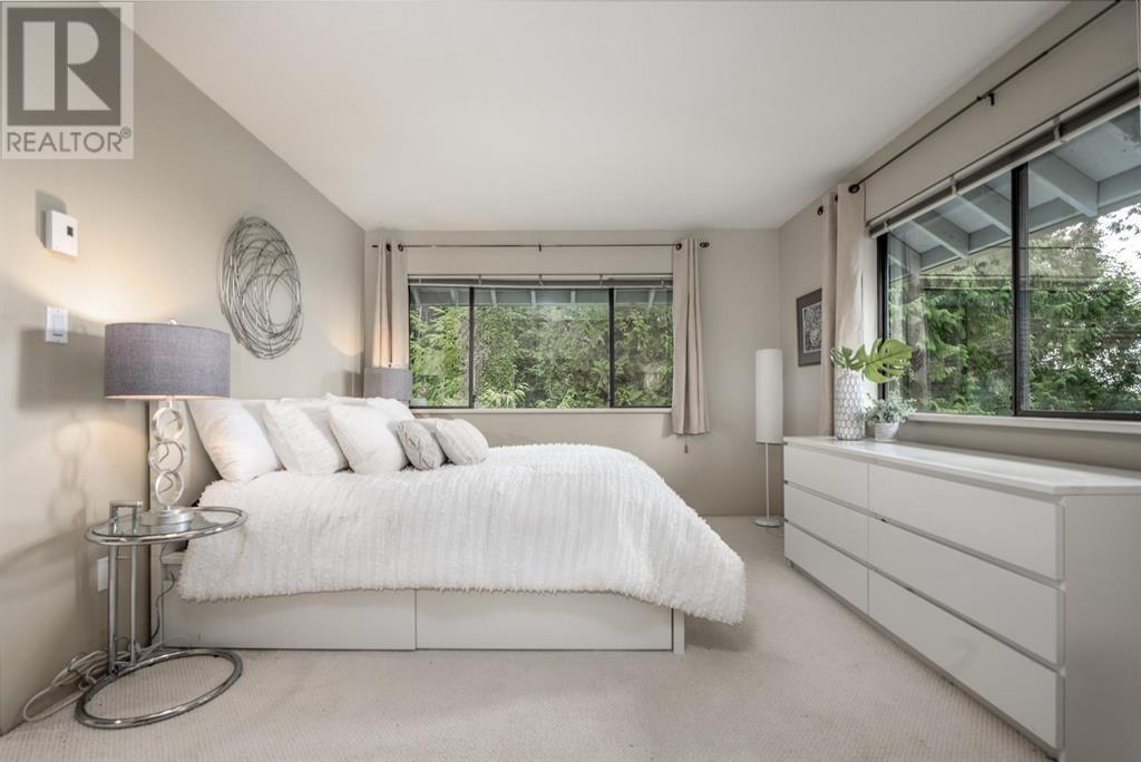 5703 Owl Court, North Vancouver, British Columbia  V7R 4V1 - Photo 12 - R2820518