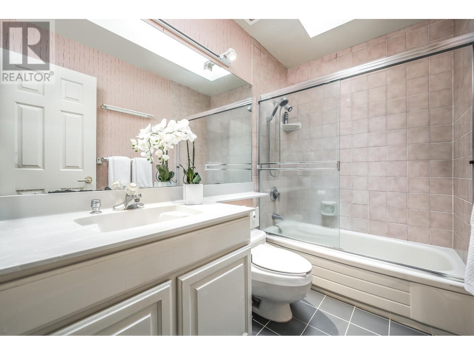 5703 Owl Court, North Vancouver, British Columbia  V7R 4V1 - Photo 17 - R2820518