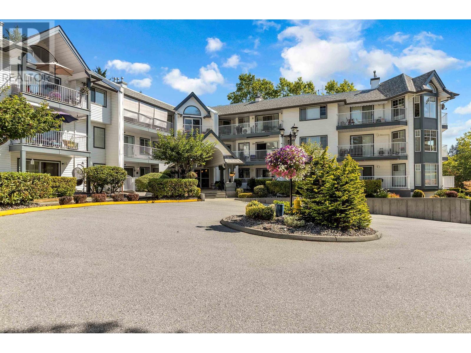 206 11601 227 Street, Maple Ridge, British Columbia  V2X 0J7 - Photo 2 - R2820648