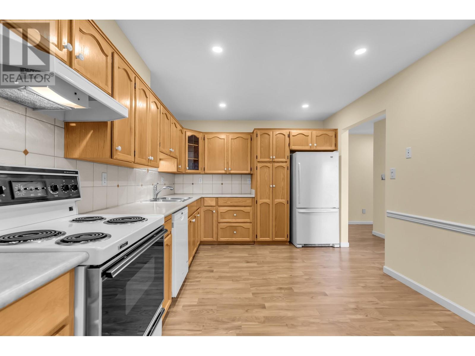 206 11601 227 Street, Maple Ridge, British Columbia  V2X 0J7 - Photo 6 - R2820648