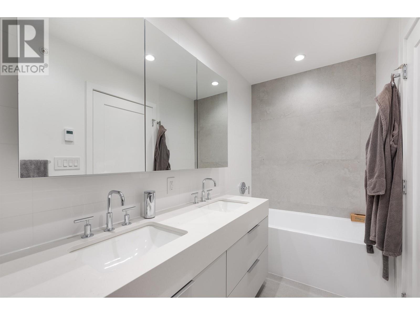 124 2070 Curling Road, North Vancouver, British Columbia  V7P 0C9 - Photo 16 - R2820670