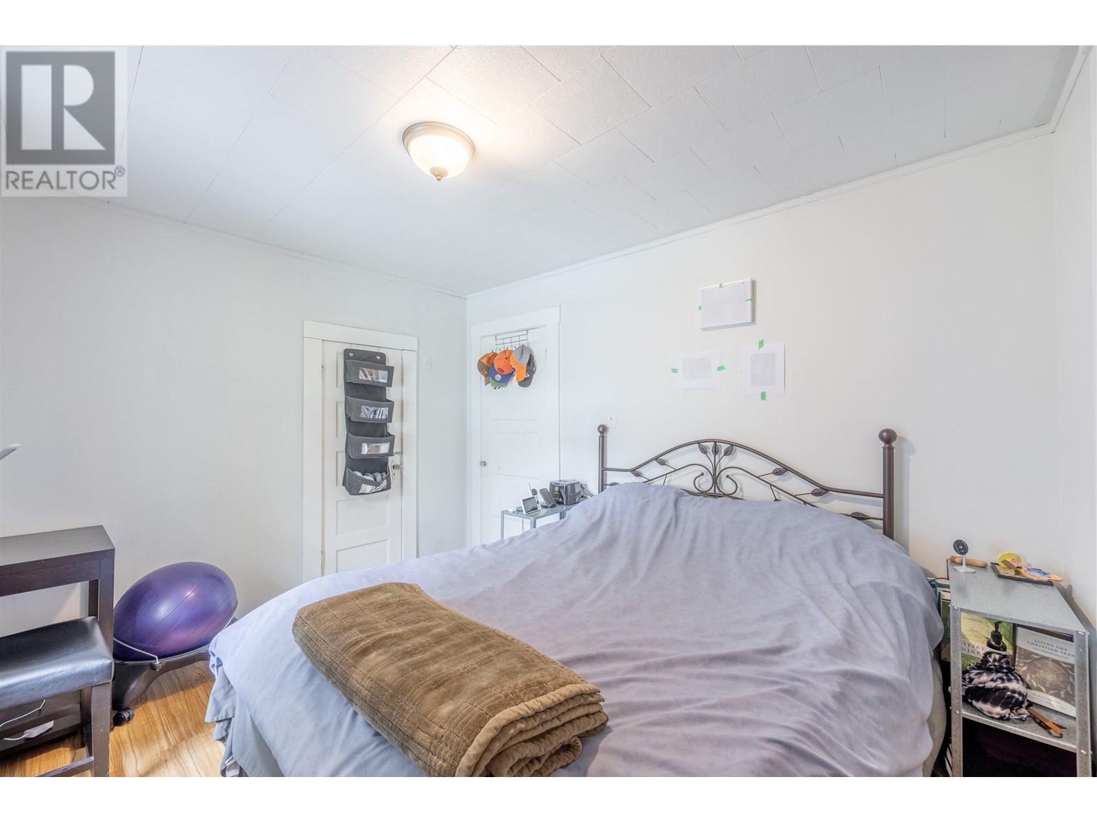 634 Rochester Avenue, Coquitlam, British Columbia  V3K 2V7 - Photo 12 - R2816926
