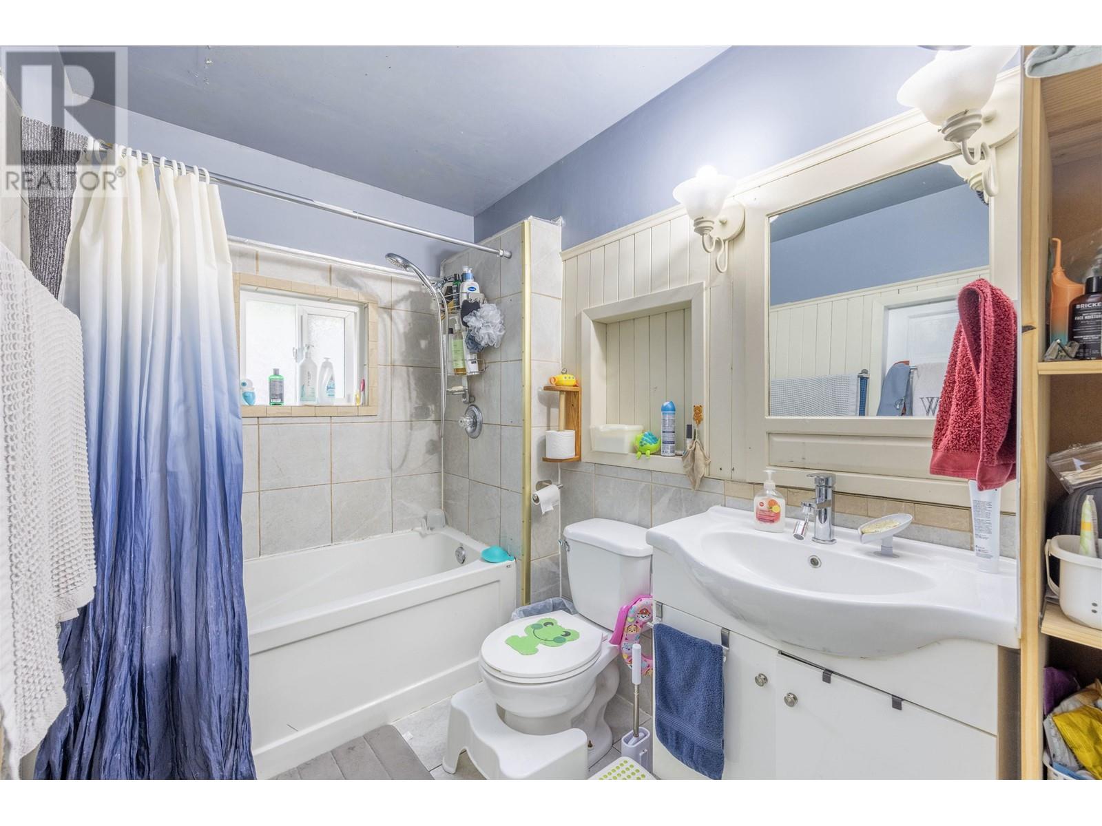 634 Rochester Avenue, Coquitlam, British Columbia  V3K 2V7 - Photo 10 - R2816926