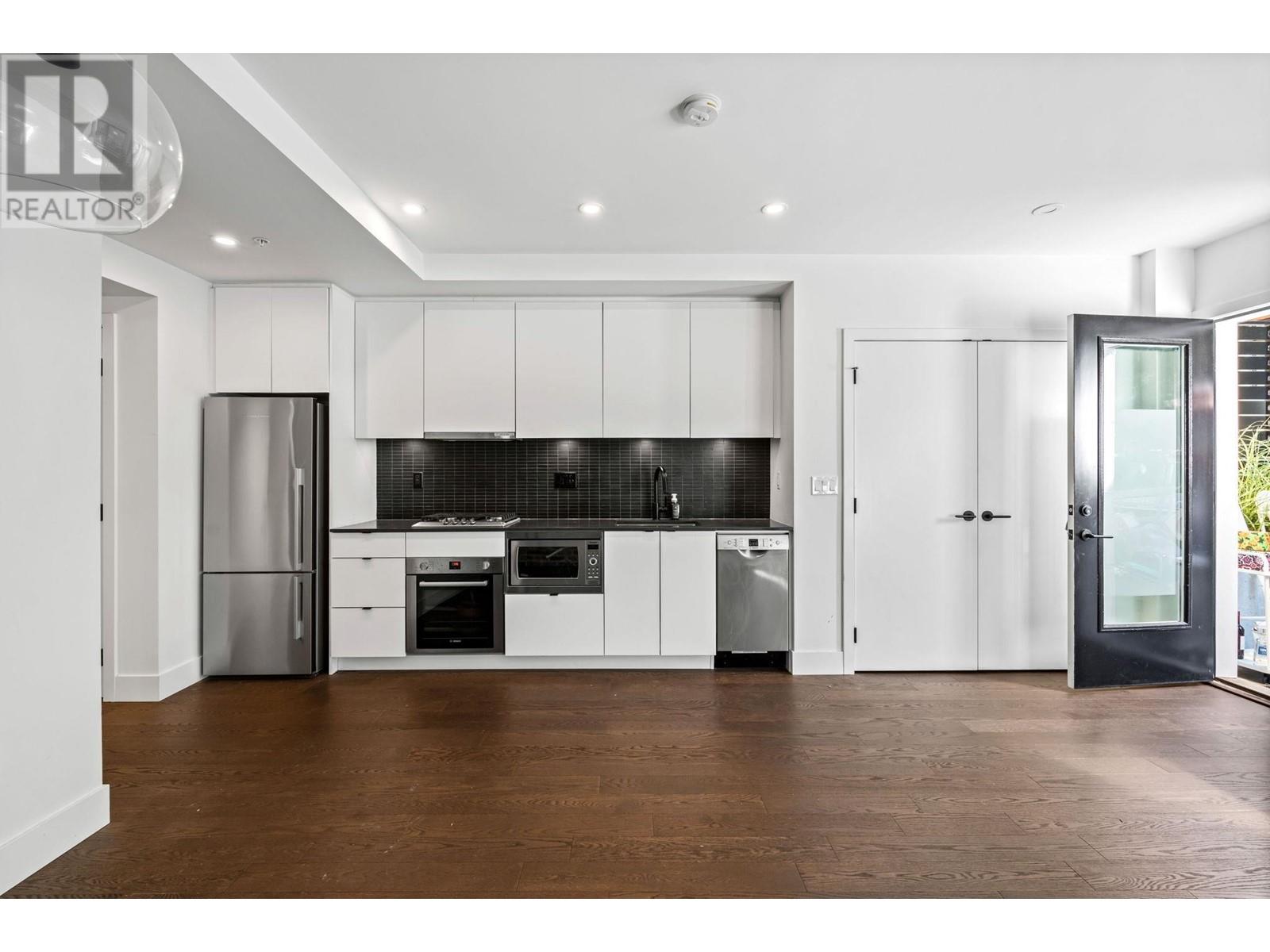 2720 Spring Street, Port Moody, British Columbia  V3H 1Y5 - Photo 10 - R2820704