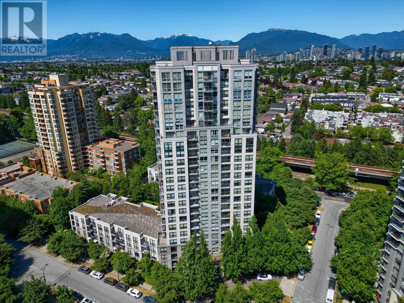 1401 3663 CROWLEY DRIVE, vancouver, British Columbia