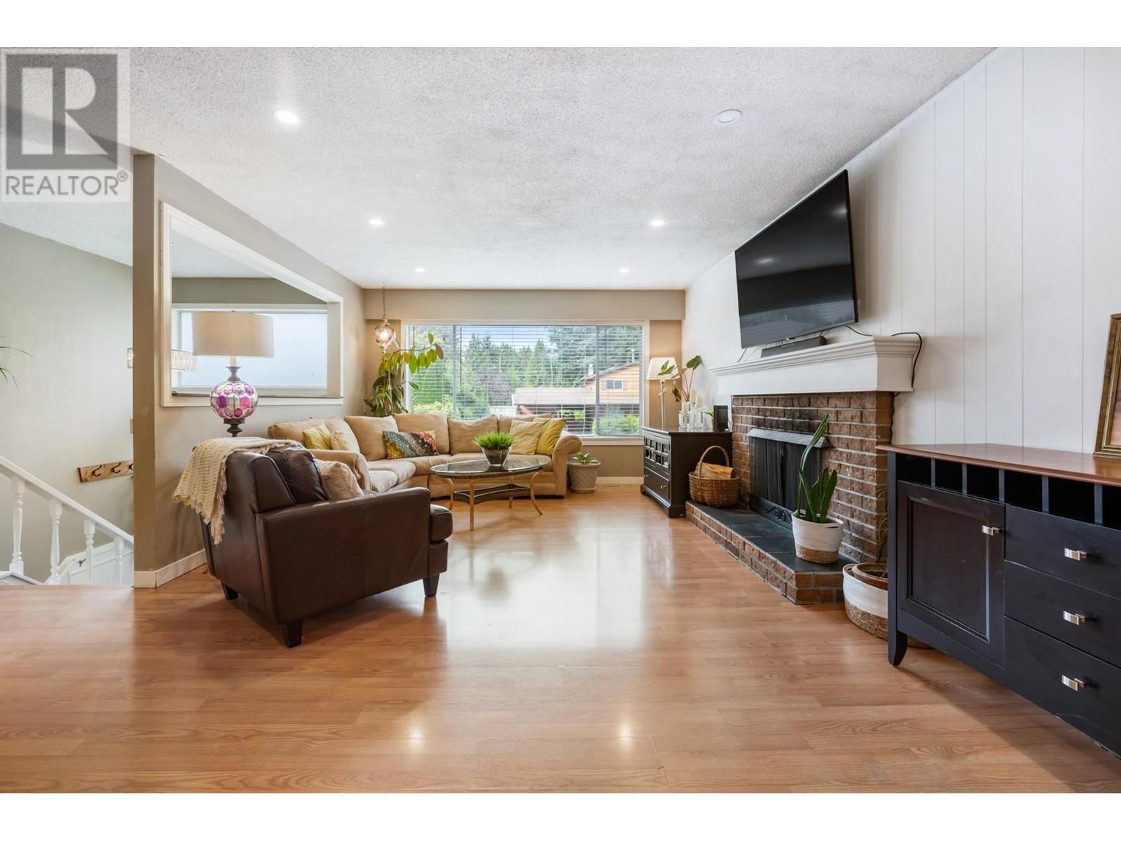 21184 Cook Avenue, Maple Ridge, British Columbia  V2X 7P8 - Photo 5 - R2820683