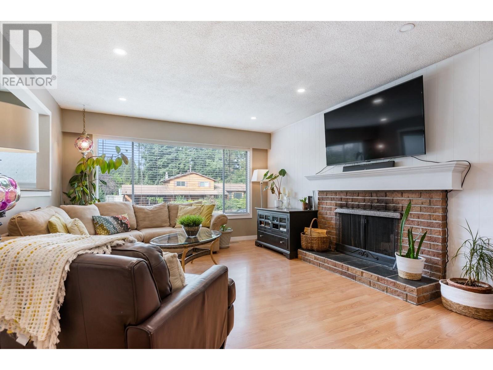 21184 Cook Avenue, Maple Ridge, British Columbia  V2X 7P8 - Photo 8 - R2820683