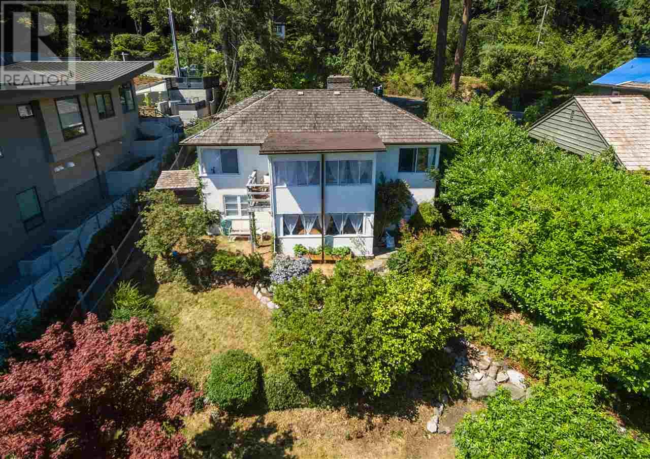 3548 Creery Avenue, West Vancouver, British Columbia  V7V 2M1 - Photo 3 - R2820696