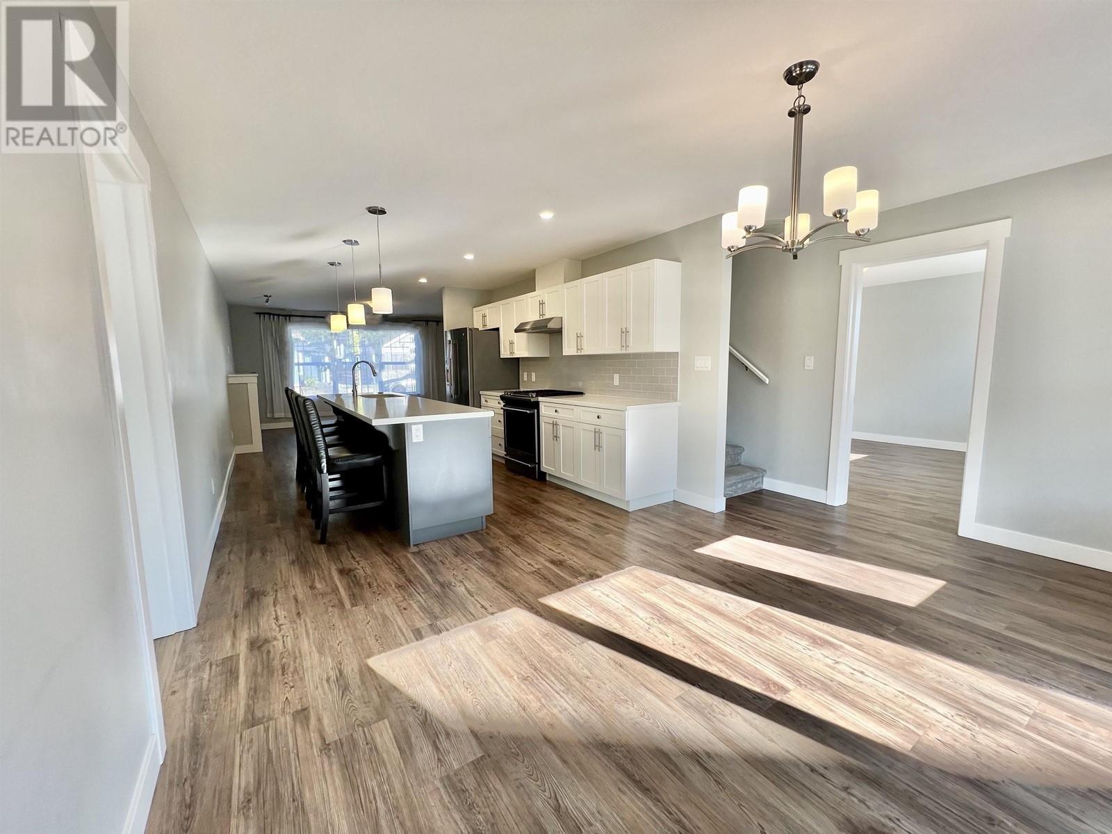 1002 Goddard Road, Gibsons, British Columbia  V0N 1V7 - Photo 16 - R2820701