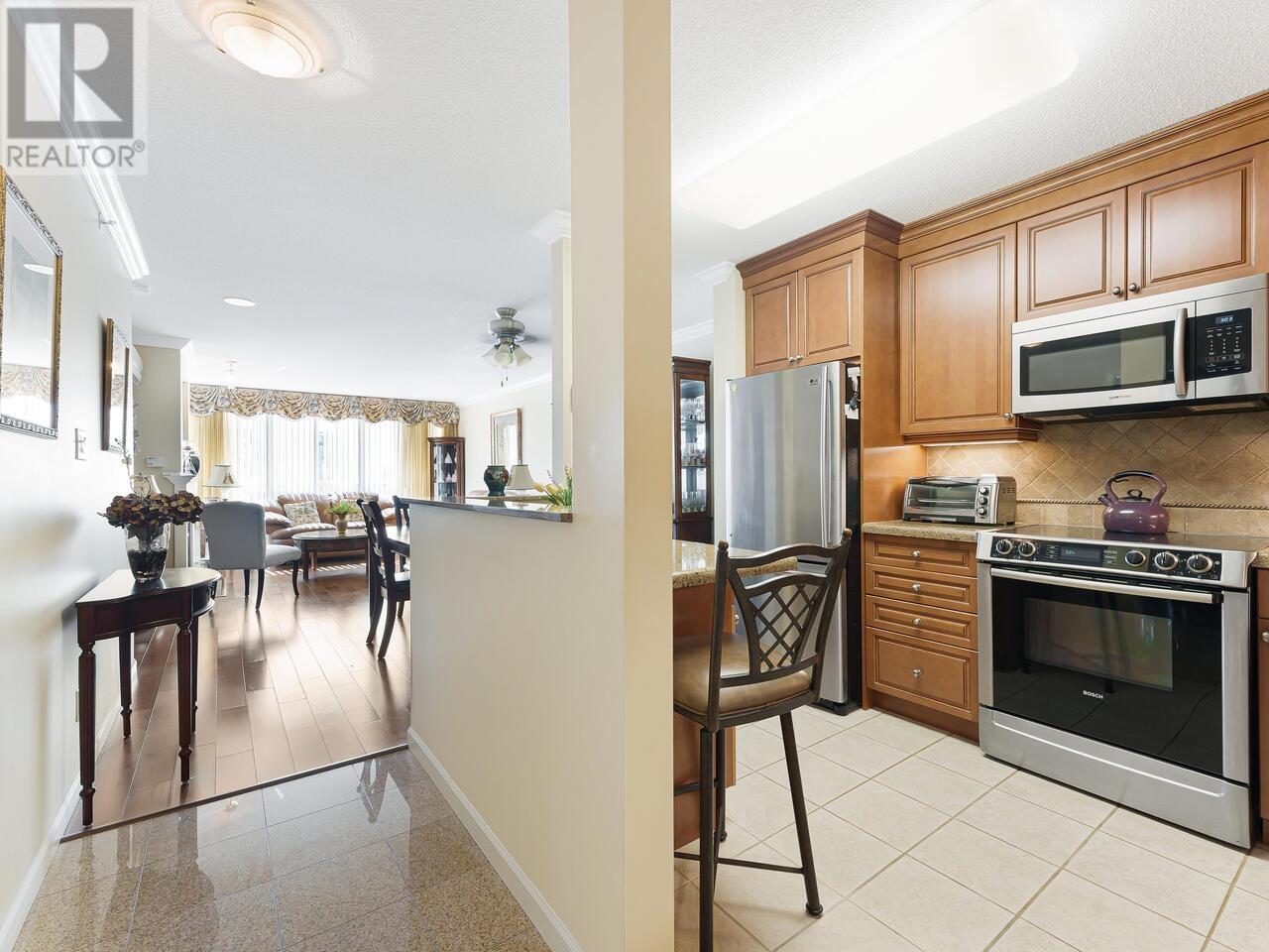 1307 612 Sixth Street, New Westminster, British Columbia  V3L 5V2 - Photo 13 - R2818786