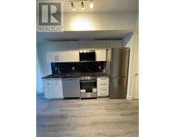 #43 -861 SHEPPARD AVE