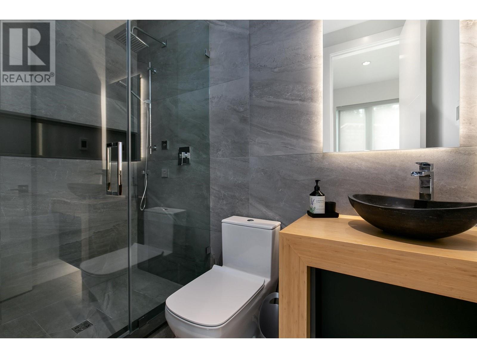 9129 Riverside Drive, Whistler, British Columbia  V8E 1M1 - Photo 11 - R2820761