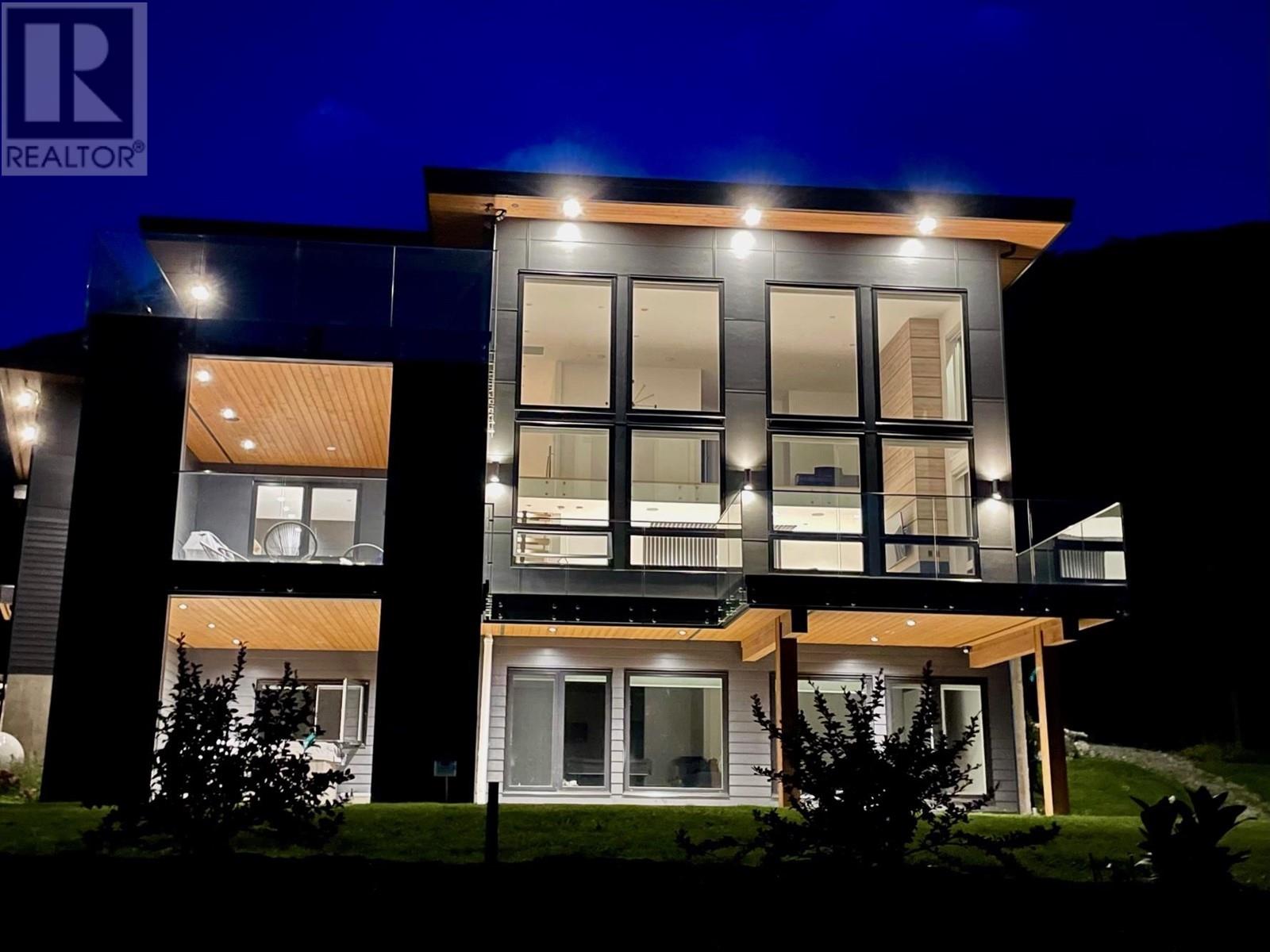 9129 Riverside Drive, Whistler, British Columbia  V8E 1M1 - Photo 27 - R2820761