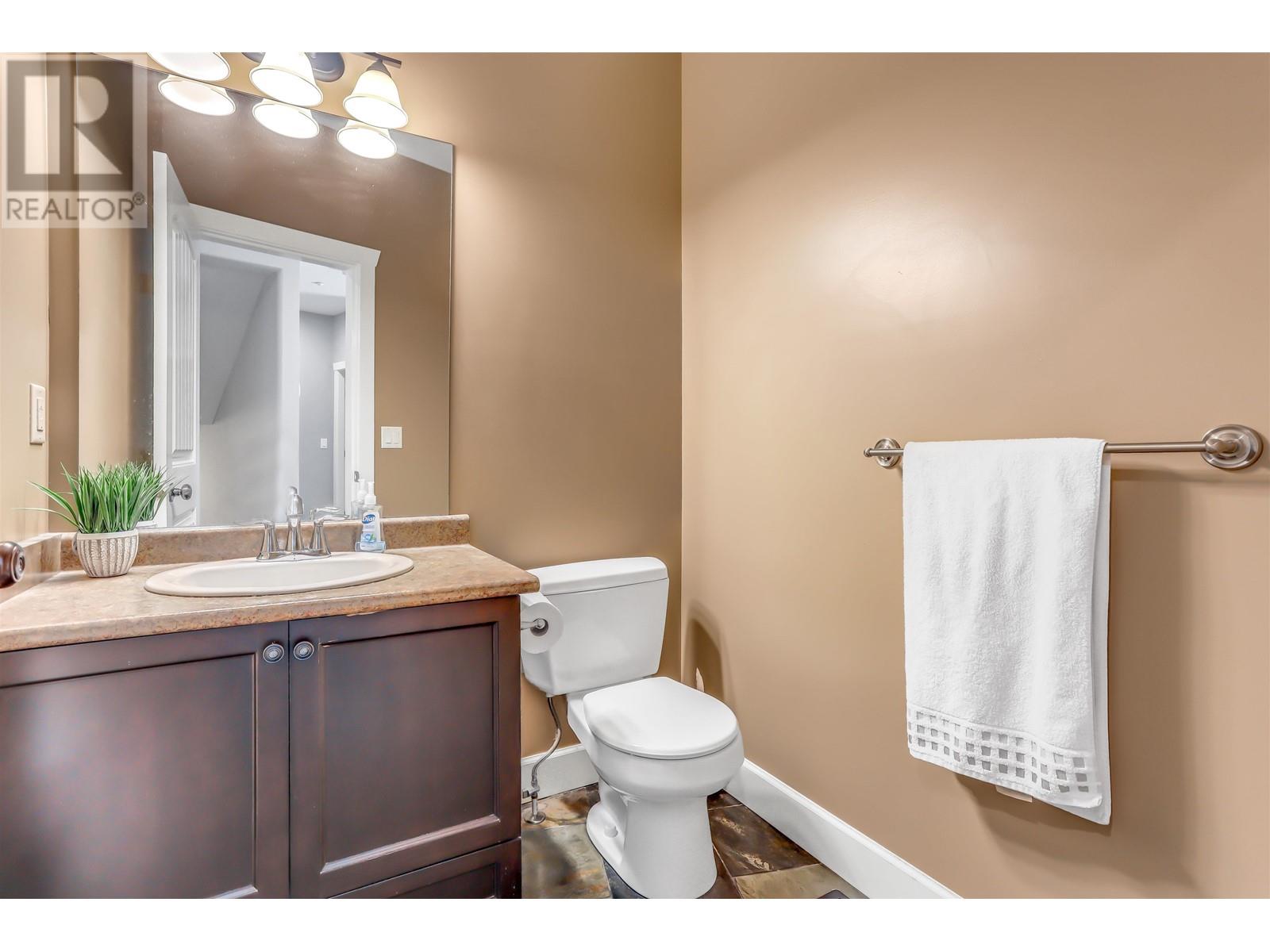 10256 Mceachern Street, Maple Ridge, British Columbia  V2W 0B2 - Photo 13 - R2820770