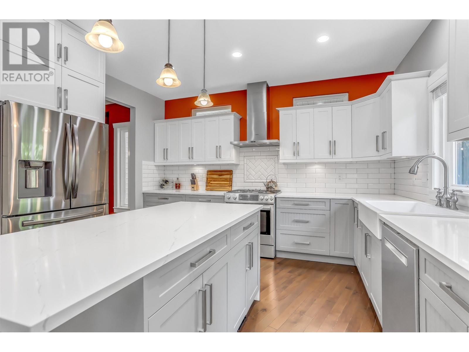 10256 Mceachern Street, Maple Ridge, British Columbia  V2W 0B2 - Photo 15 - R2820770
