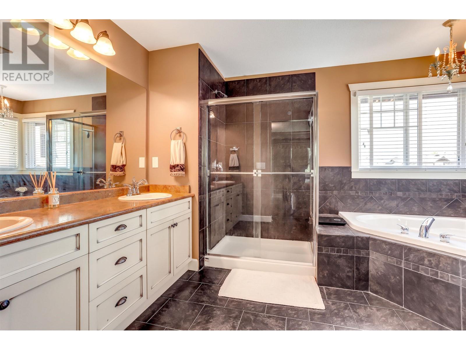 10256 Mceachern Street, Maple Ridge, British Columbia  V2W 0B2 - Photo 20 - R2820770