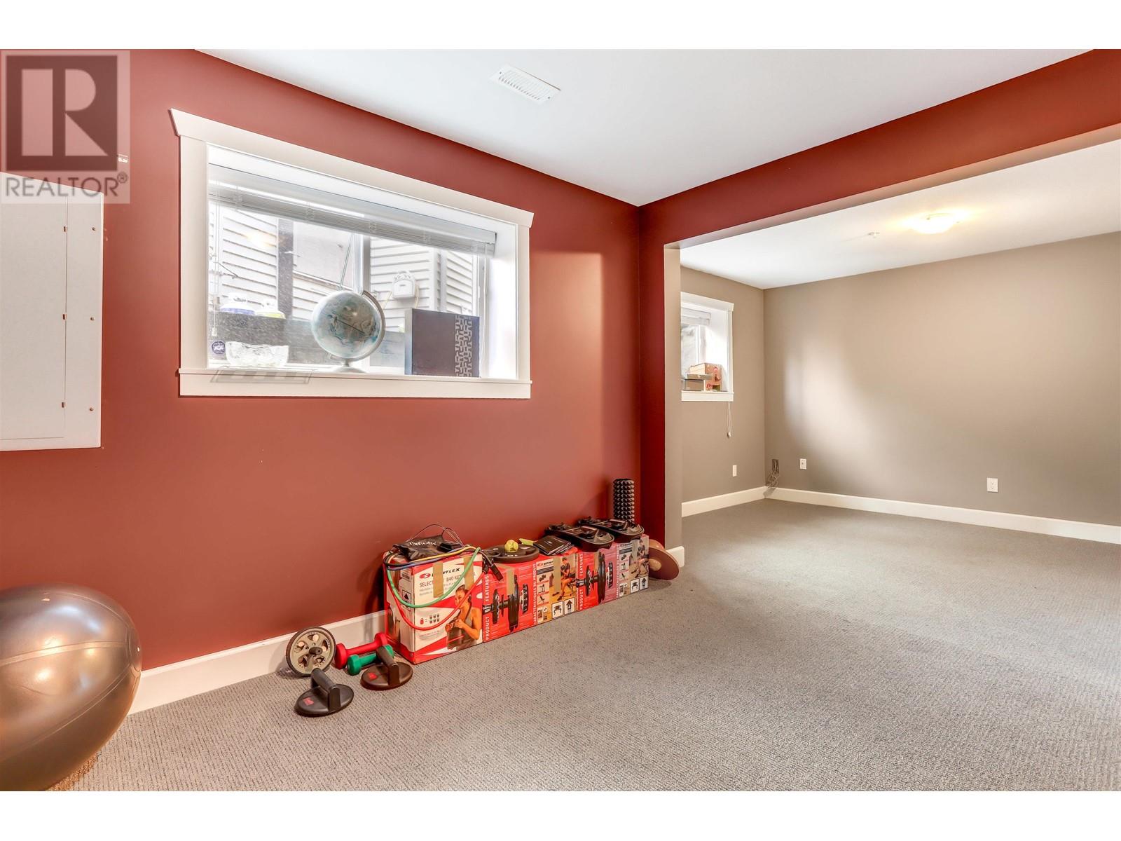 10256 Mceachern Street, Maple Ridge, British Columbia  V2W 0B2 - Photo 27 - R2820770