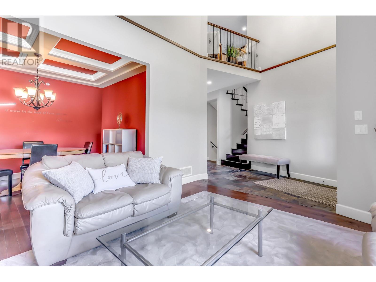 10256 Mceachern Street, Maple Ridge, British Columbia  V2W 0B2 - Photo 6 - R2820770