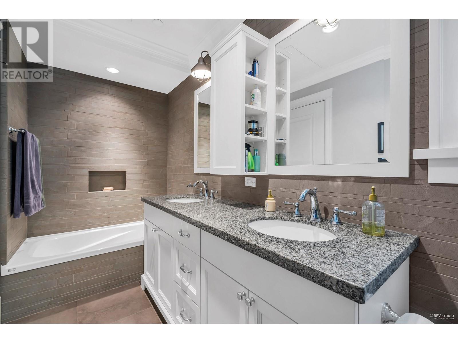 3506 W 43rd Avenue, Vancouver, British Columbia  V6N 3J9 - Photo 32 - R2820772