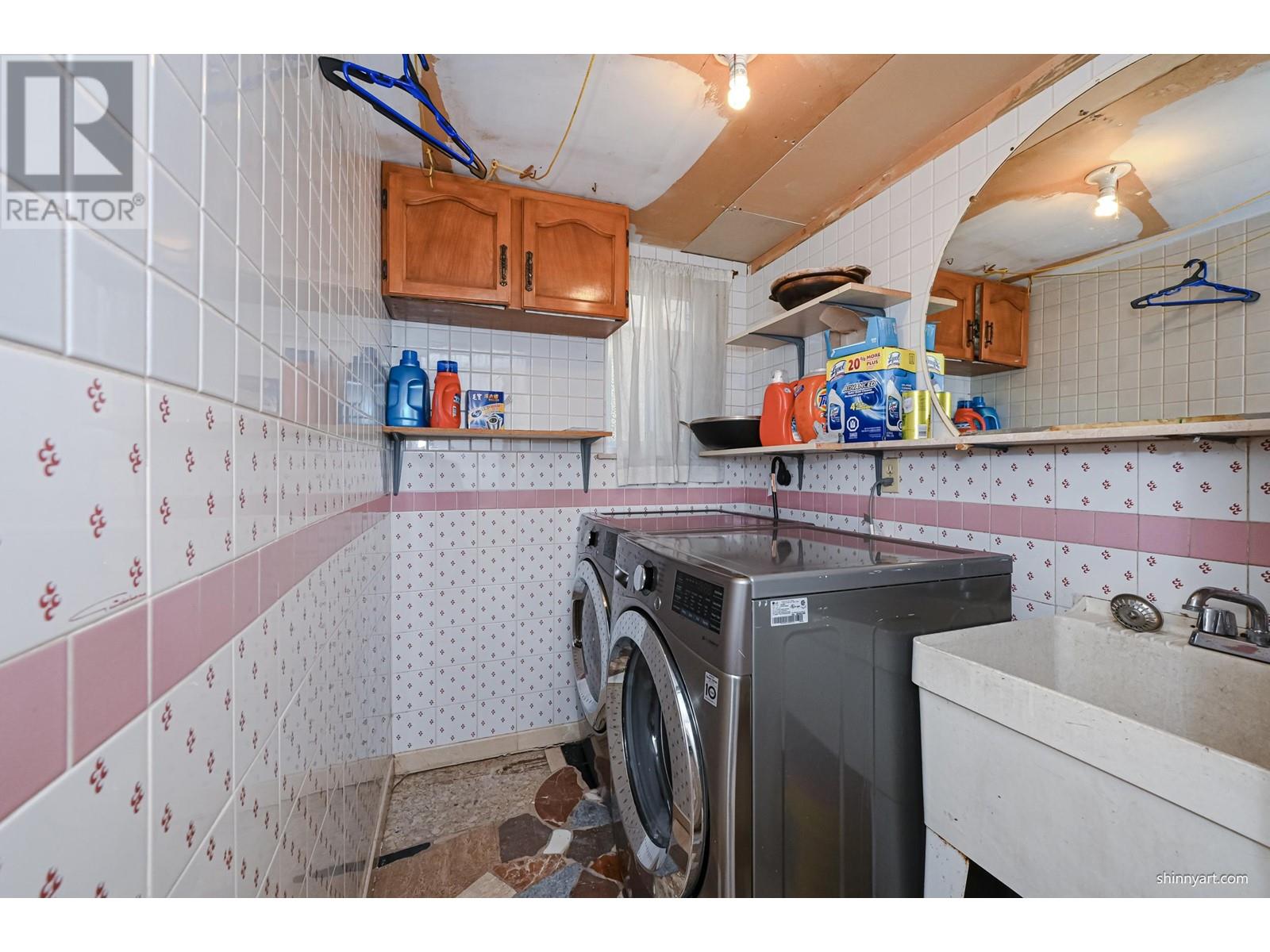 3209 Renfrew Street, Vancouver, British Columbia  V5M 3L2 - Photo 12 - R2820754