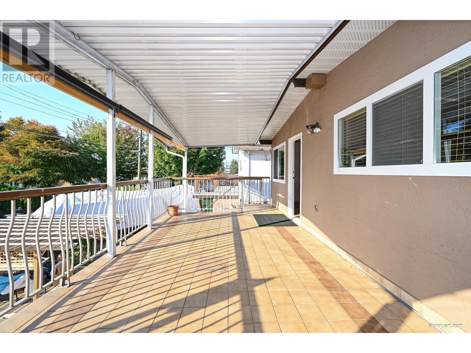 3209 Renfrew Street, Vancouver, British Columbia  V5M 3L2 - Photo 7 - R2820754