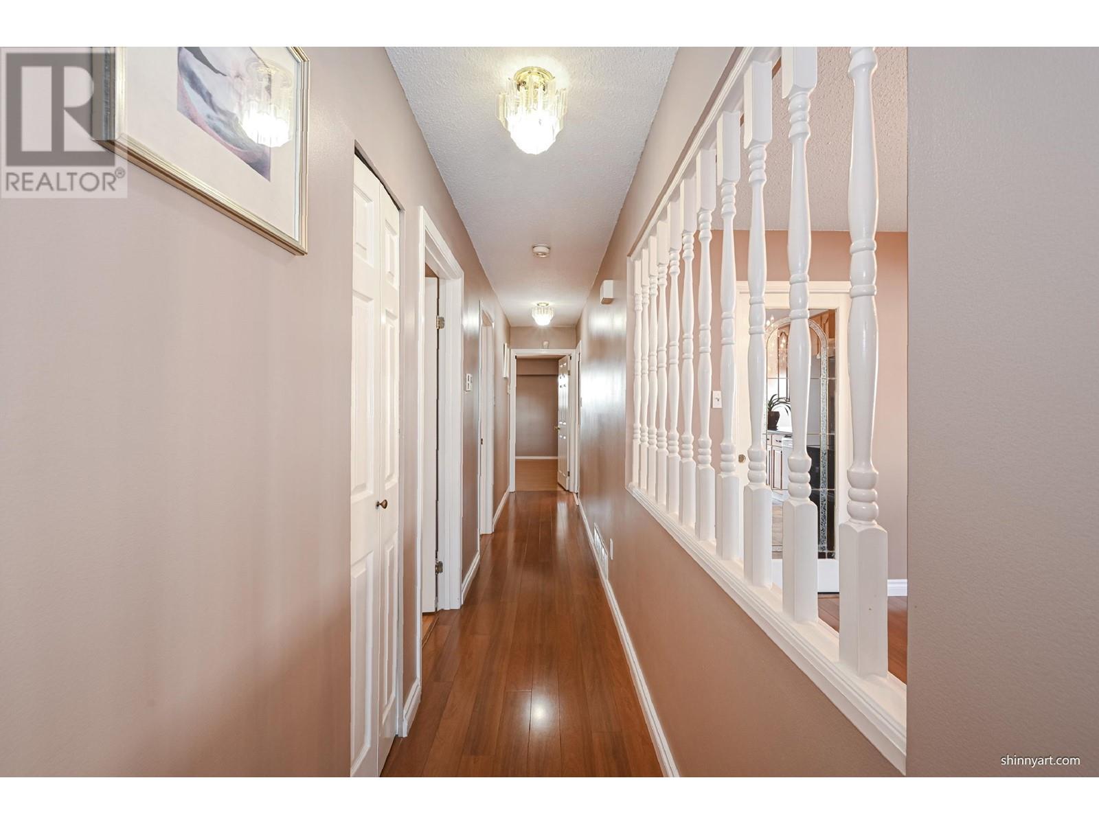 3209 Renfrew Street, Vancouver, British Columbia  V5M 3L2 - Photo 3 - R2820754