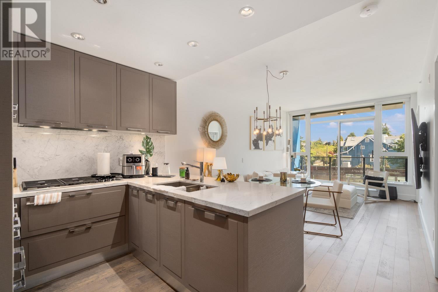 305 2118 W 15th Avenue, Vancouver, British Columbia  V6K 2Y4 - Photo 1 - R2820764