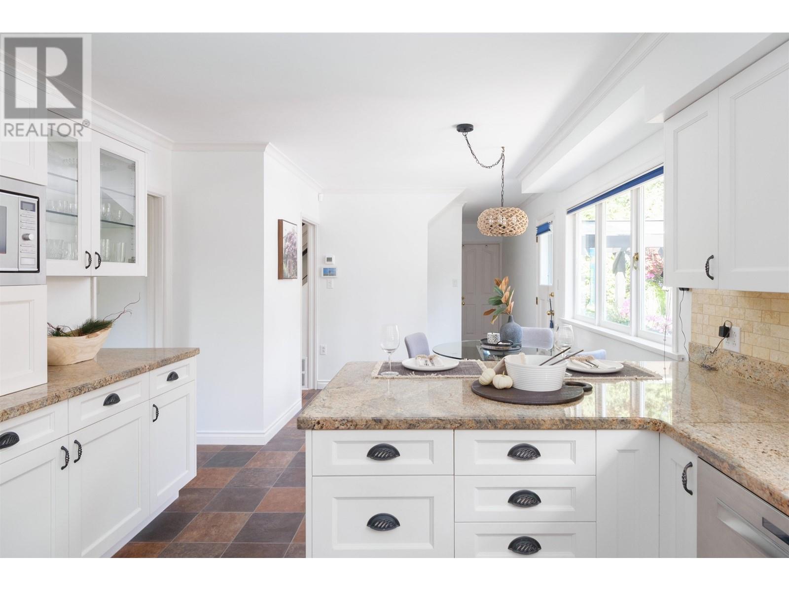 510 Evergreen Place, North Vancouver, British Columbia  V7N 2Z2 - Photo 12 - R2818906