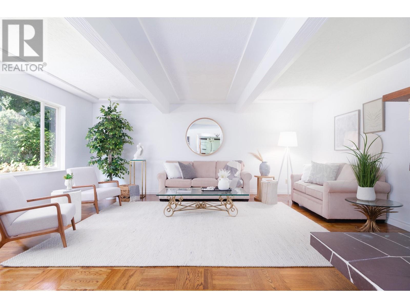 510 Evergreen Place, North Vancouver, British Columbia  V7N 2Z2 - Photo 3 - R2818906